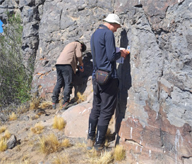 Čeští a zahraniční geografové přinášejí nový pohled na riziko přírodních katastrof spojených se stolovými horami