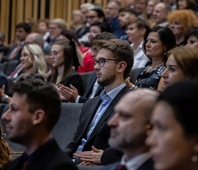 Docent Rastislav Maďar podruhé děkanem