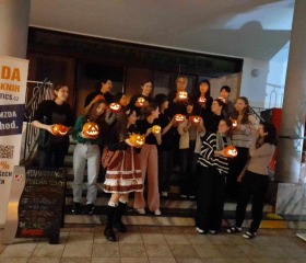 Dne 31. října 20024 pořádala studentská organizace ESN Ostravská pro zahraniční studenty vyřezávání dýní k blížícímu se svátku Halloween.